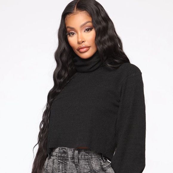Fashion Nova cropped turtle neck - Picture 3 of 4
